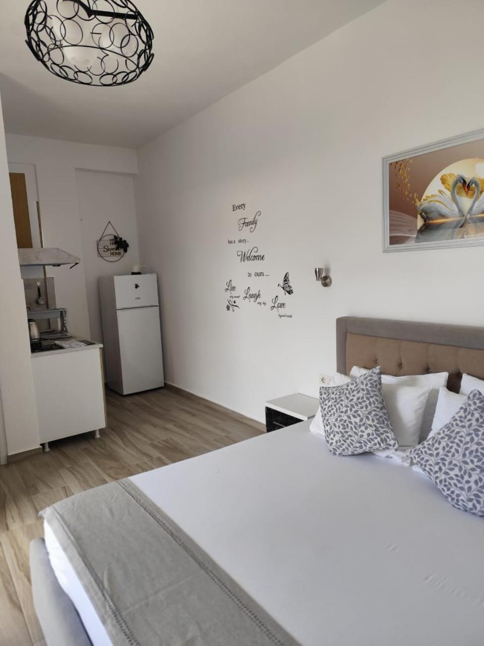 M&J Home Ksamil Kültér fotó