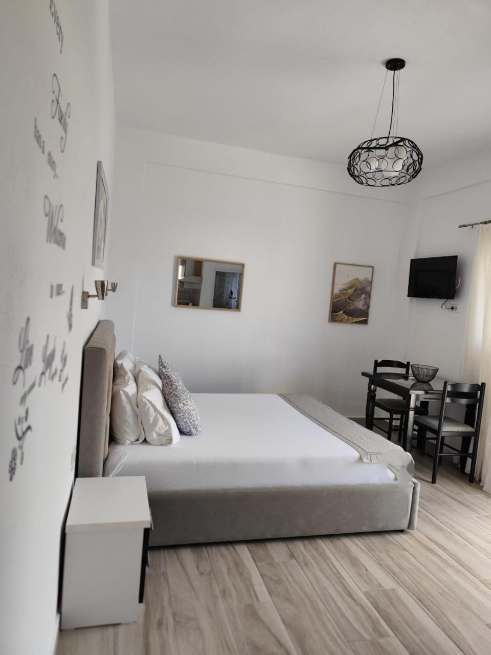 M&J Home Ksamil Kültér fotó